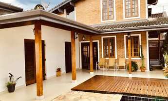 Imagem: Casa alto padrão com 3 dormitórios e em