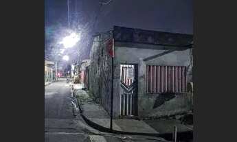 Imagem: Vendo uma casa de canto a 4 ruas da independência