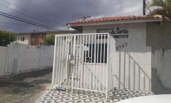 Imagem: Aluga-se um apartamento no térreo com área