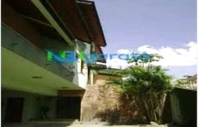 Imagem 2: Casa de condomínio para venda tem 500 metros quadrados com 5 quartos