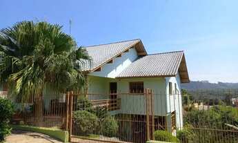Imagem 1: Casa para venda com 286 metros quadrados com 5 quartos em Juriti - Nova Petrópolis - RS