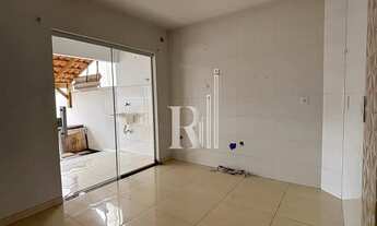 Imagem 5: Sobrado para venda com 02 dormitórios e vaga de garagem coberta, ótima localização próximo