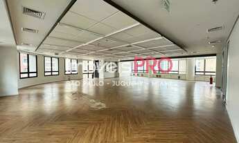 Imagem: Conjunto comercial com 375m², 8 vagas e