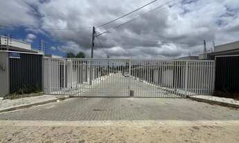 Imagem 4: Excelente casa com 03 quartos, em rua privativa com portão automático. Primeira locação