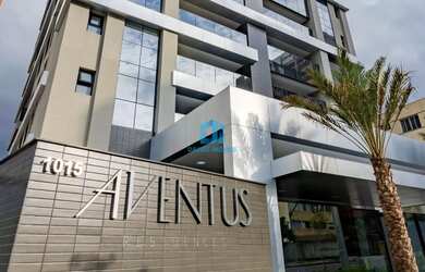 Imagem 3: Apartamento no Bigorrilho / 154M² / 3 Suítes sendo 1 suíte master / Sacada gourmet com chu