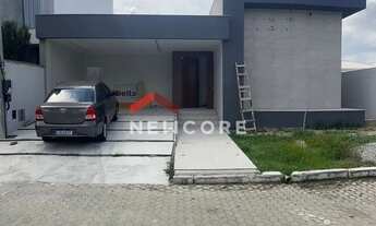 Imagem: Casa de condomínio em Rua Aires de Souza