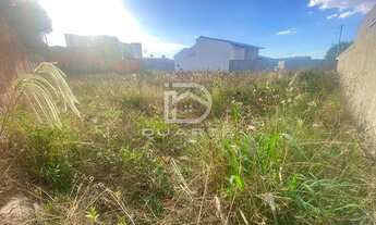 Imagem: Lote em bairro Vila Jaiara, próximo a Igreja