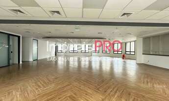 Imagem 3: Conjunto comercial com 375m², 8 vagas e muito bem localizado no miolo corporativo da Vila