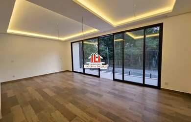 Imagem 2: Casa no Alphaville 2 com 5 Qts sendo 4 Suítes (3 com Varanda) Piscina, Churrasqueira