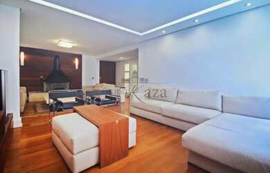 Imagem 3: Casa Padrão - Alto de Pinheiros - 5 Dormitórios - 400m²