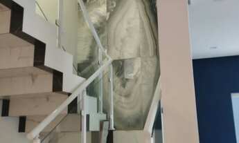 Imagem 5: Vende se esse lindo sobrado no por do sol itapeva minas Gerais casa toda no porcelanato