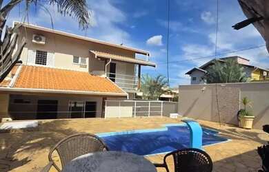 Imagem: CASA À VENDA com 3 dormitórios, 210 m²