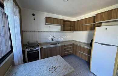 Imagem 7: Casa Mobiliada de 4 Dormitórios - Bairro Carianos - Florianópolis/SC