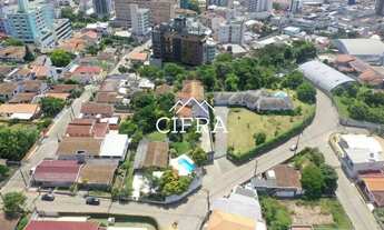 Imagem 3: Casa de Alvenaria - Venda - 03 dormitórios - 662m2 - Piscina - Rua Humaita - Eugênio Schne