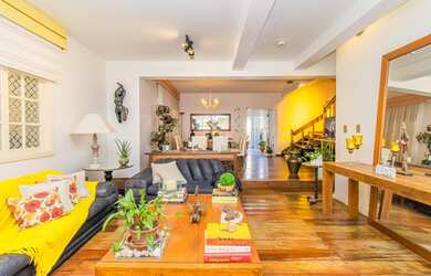 Imagem 6: COM AMPLO SALÃO DE CHURRASCO