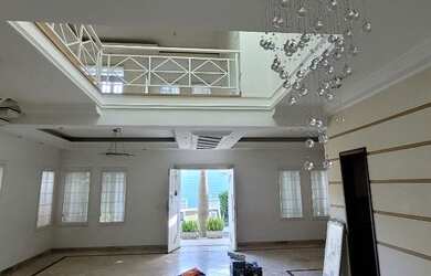 Imagem 5: Linda casa á venda em condomínio fechado por R$1.800.000,00