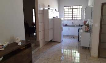 Imagem 2: Grande casa temporada ao lado da pista Velocitta em mogi guaçu