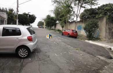 Imagem 7: Terreno com casas velhas, excelente para construtores