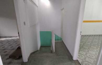 Imagem 5: Sobreloja com 220m², 03 salas, 02 banheiro , piso de cerâmica e cozinha