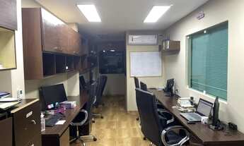 Imagem 4: Casa comercial com 5 salas, 3 suítes e recepção com 98 m² por R$ 650.000 - Tamarineira - R