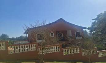 Imagem 7: Casa de condomínio para venda possui 406 metros quadrados com 4 quartos