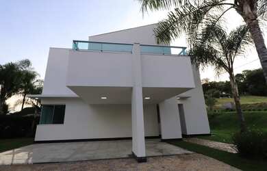 Imagem 7: Casa no Condomínio Montserrat com 320 m² com 4 quartos de Luxo