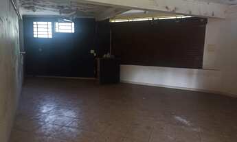 Imagem 2: Ponto comercial/Loja/Box para aluguel possui 200 metros quadrados