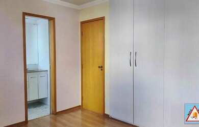 Imagem 5: Apartamento com quatro quartos, suíte e duas vagas no Bairro Silveira