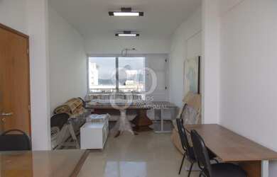 Imagem 2: Centro Galpão / depósito com aluguel por R$2.500 /mês