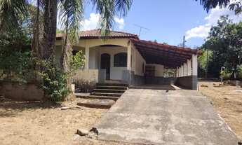 Imagem 2: Duas ch?caras emendadas no Lago Oeste