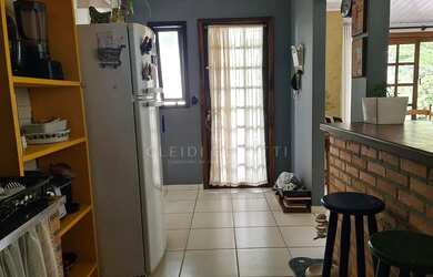 Imagem 5: Casa de dois andares mobiliada nos Amores, Balneário Camboriú