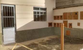 Imagem 2: Apto 02 Qts, térreo, de frente com uma vaga