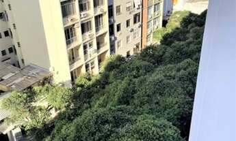 Imagem 2: Apartamento em rua tranquila com 3 quartos e 1 vaga - Copacabana - Rio de Janeiro - RJ