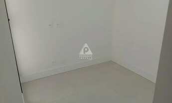 Imagem 6: Excelente Apartamento Composto:Sala Ampla,03 Quartos,01 Suíte,03 Banheiros, 01 Vaga na Esc