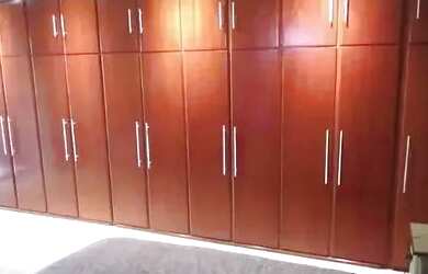 Imagem 5: Casa de condomínio sobrado para venda tem 303 metros quadrados com 5 quartos