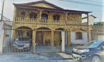 Imagem: Casa com 4 dormitórios à venda em Contagem