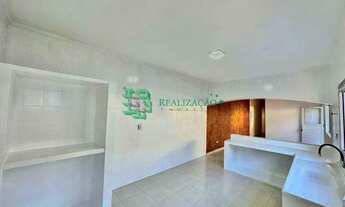 Imagem 2: Casa para venda possui 88 metros quadrados com 3 quartos em Centro - Mongaguá - SP