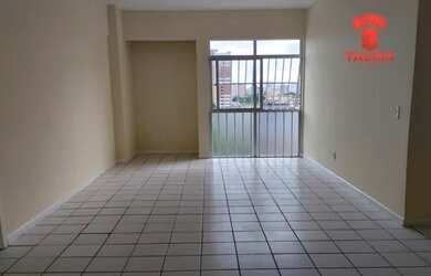 Imagem 7: Desocupado, armários, nascente e próximo Av Barão de Studart