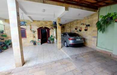 Imagem 2: Casa com 4 dormitórios à venda em Contagem