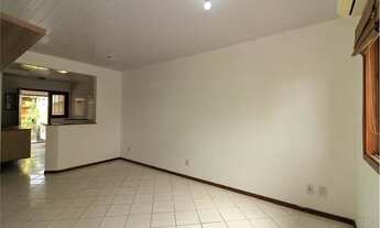 Imagem 5: PORTO ALEGRE - Casa Padrão - Hípica