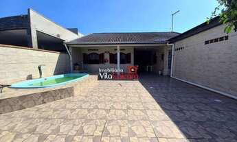 Imagem 2: Casa com 4 quartos e com piscina em Praia de Leste