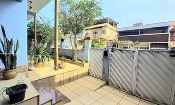 Imagem 6: Casa para Venda em Nova Iguaçu, Centro, 4 dormitórios, 1 suíte, 4 banheiros, 2 vagas