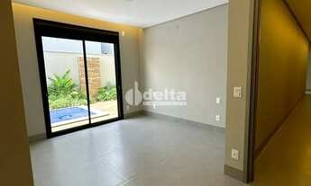 Imagem 6: Casa no condomínio Jardim Versailles disponível para venda em Uberlândia-MG