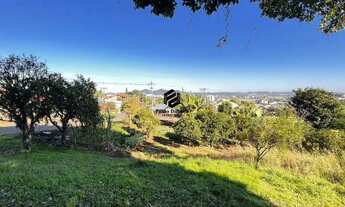 Imagem: Terreno à venda no Bairro Floresta em Dois