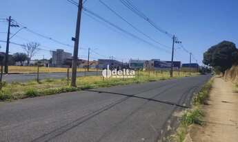 Imagem 2: Área disponível para venda no bairro Custódio Pereira em Uberlândia-MG
