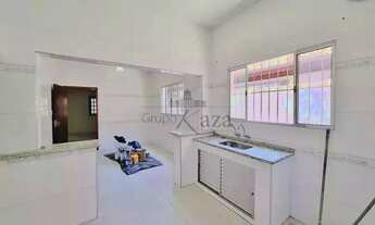 Imagem 2: Oportunidade - Casa Comercial ou Residencial - Centro - 3 Dormitórios - 183m²