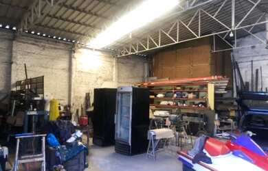 Imagem 3: Barracão 220 m2 com pé direito 4 metros