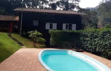 Imagem 2: Casa à venda na Fazenda Inglesa, 2 pavimentos , 3 quartos (2 suítes) e 2 suítes externas!