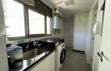 Imagem 4: Apartamento à Venda com 3 dormitórios, sendo 3 suítes, 165m²