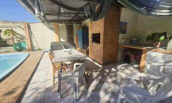 Imagem 6: Casa em Porto Alegre, no bairro Nonoai, com 3 dormitório(s), e 3 banheiros, à venda